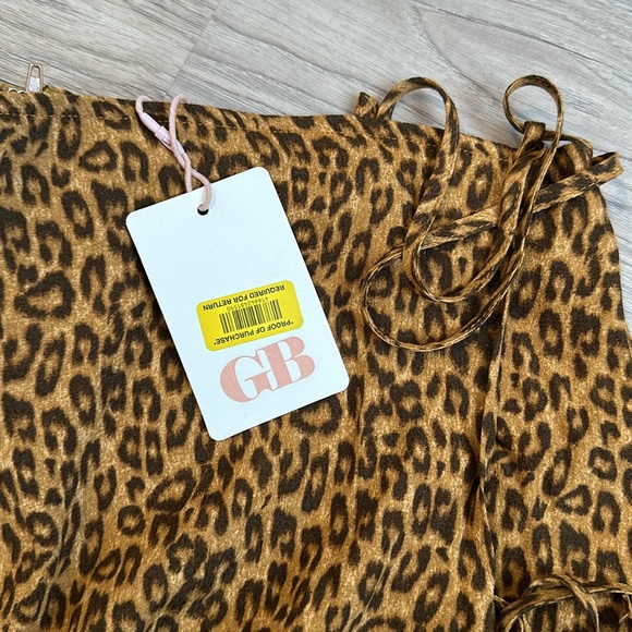 GB brand new women’s skirt size XL, tag still attached 🐆 - Picture 2 of 5
